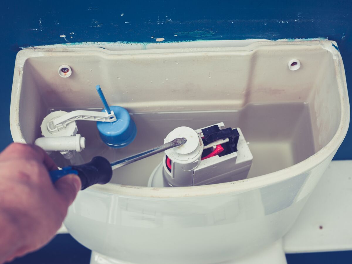 Comment-Reparer-Chasse-dEau-Soi-Même