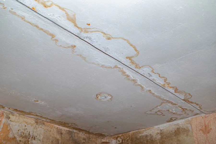 fuite d'eau plafond